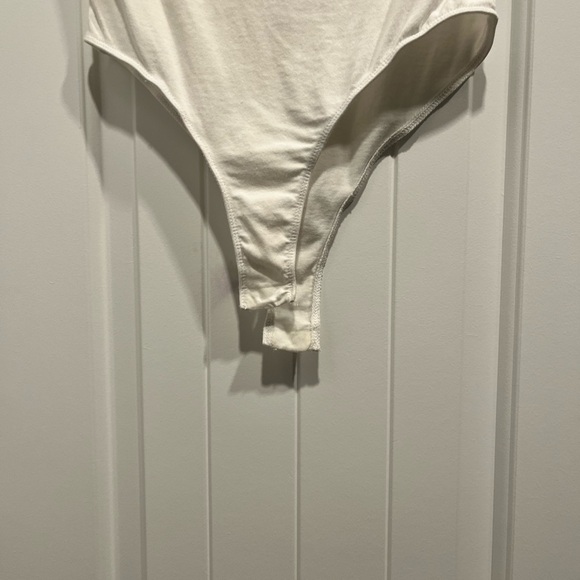 Strapless Bodysuit Bundle! Strapless White and Black Bodysuits Size M - Picture 6 of 11